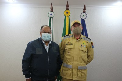 CÂMARA MUNICIPAL HOMENAGEIA CIDADÃOS E INSTITUIÇÕES COM MOÇÕES DE APLAUSOS (12).jpeg