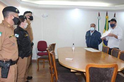 CÂMARA MUNICIPAL HOMENAGEIA CIDADÃOS E INSTITUIÇÕES COM MOÇÕES DE APLAUSOS (26).jpeg