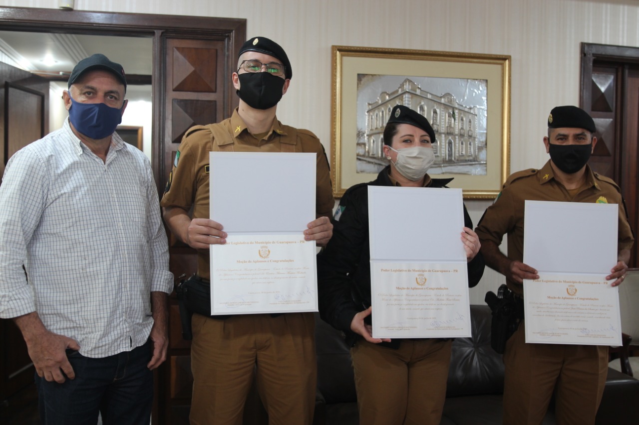 CÂMARA MUNICIPAL HOMENAGEIA CIDADÃOS E INSTITUIÇÕES COM MOÇÕES DE APLAUSOS (6).jpeg