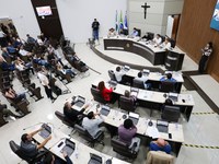 Câmara de Guarapuava aprecia projetos sobre segurança digital, combate à violência contra a mulher e vota pacote de requerimentos nesta terça-feira (28/04)