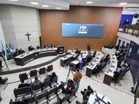 Câmara de Guarapuava aprova revisão salarial aos servidores públicos