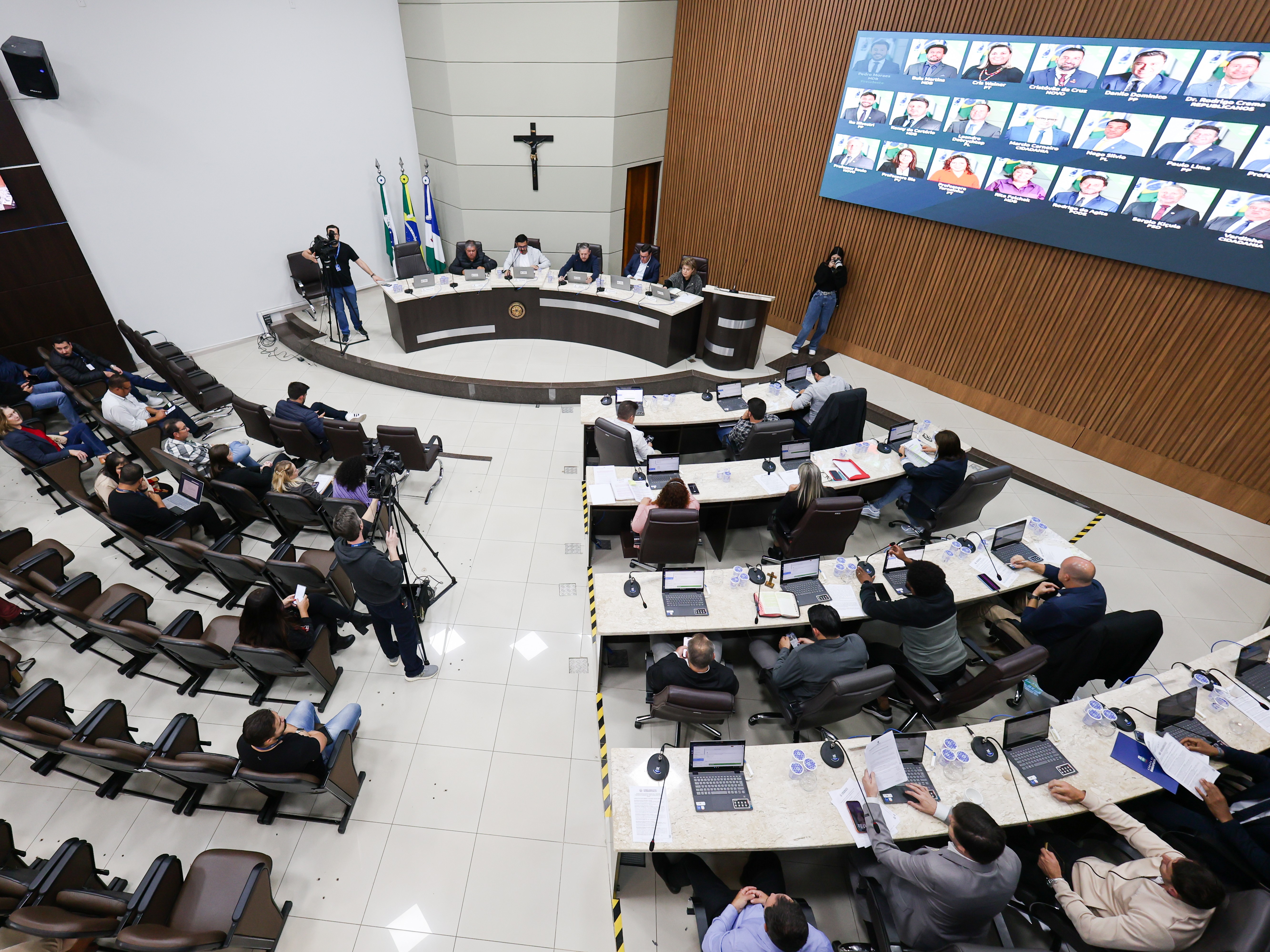 Câmara de Guarapuava autoriza o Poder Executivo Municipal a contratar operações de crédito com a Agência de Fomento do Paraná 