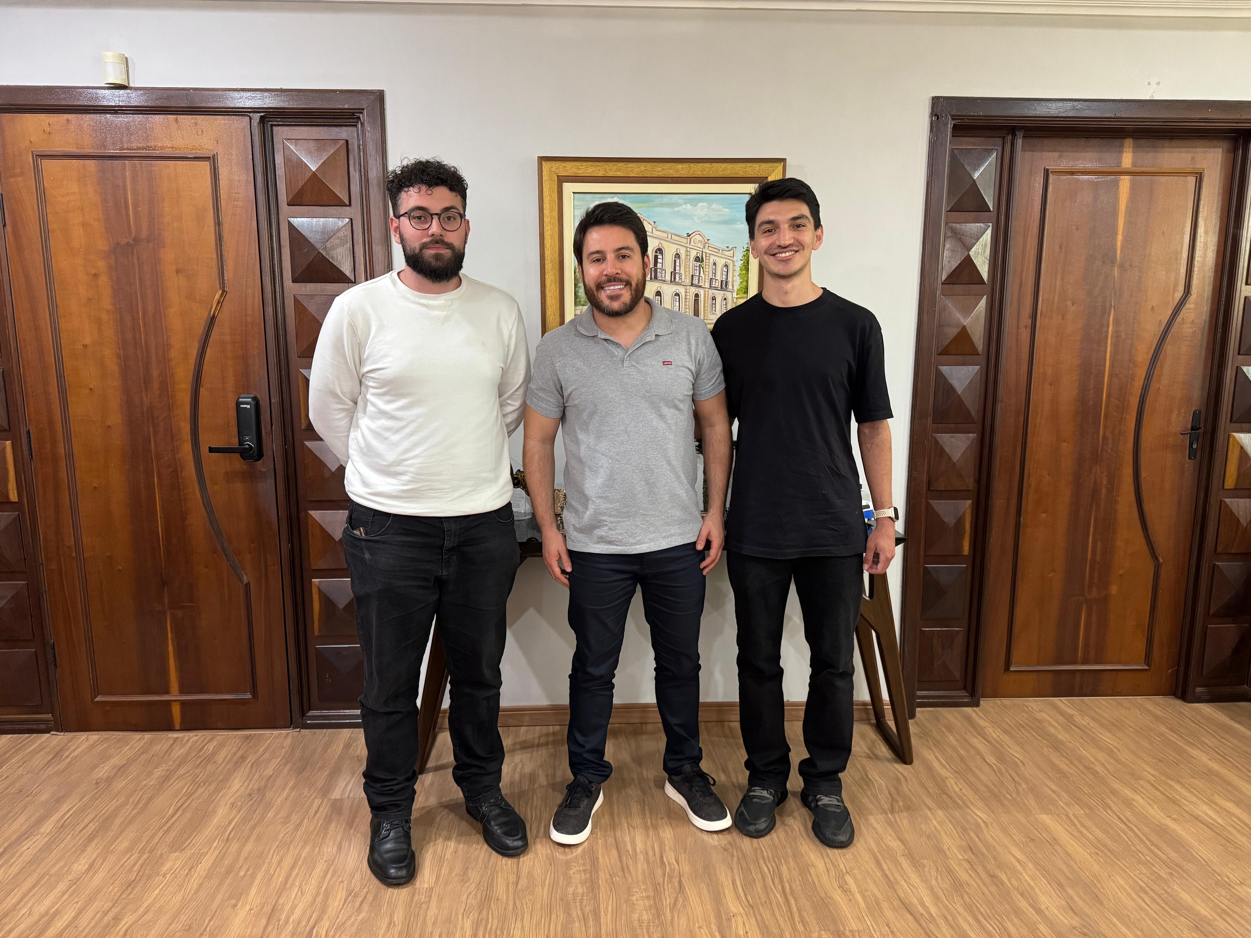 Câmara de Guarapuava recebe comissão organizadora do Congresso Estadual da Ordem DeMolay
