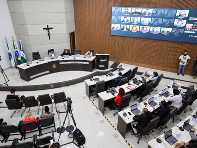 Câmara de Guarapuava vota requerimentos que pedem explicações sobre saúde e homenageia esporte guarapuavano nesta terça-feira (14/04)