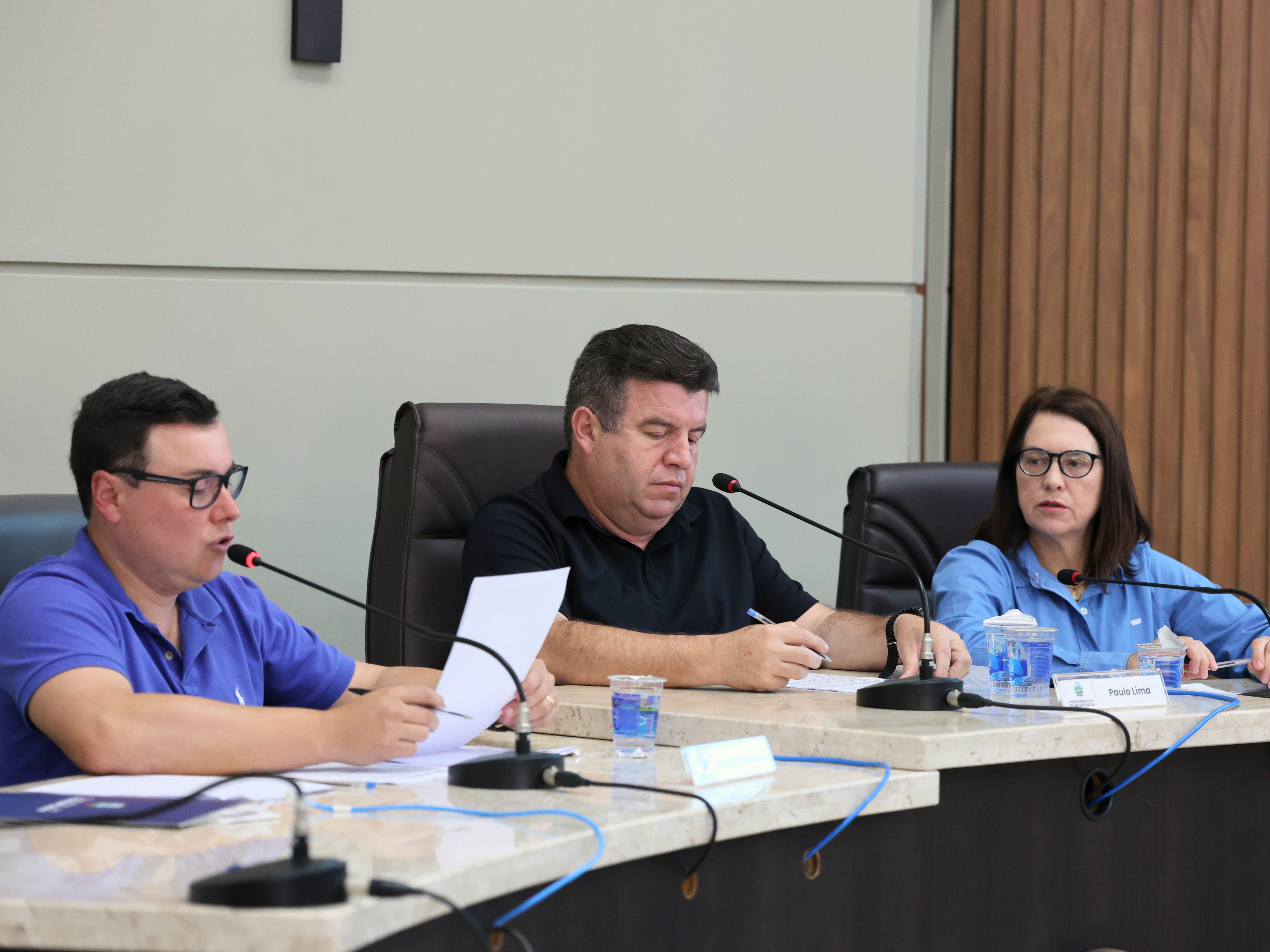 Comissão de Legislação, Justiça e Redação aprova oito projetos em sessão extraordinária