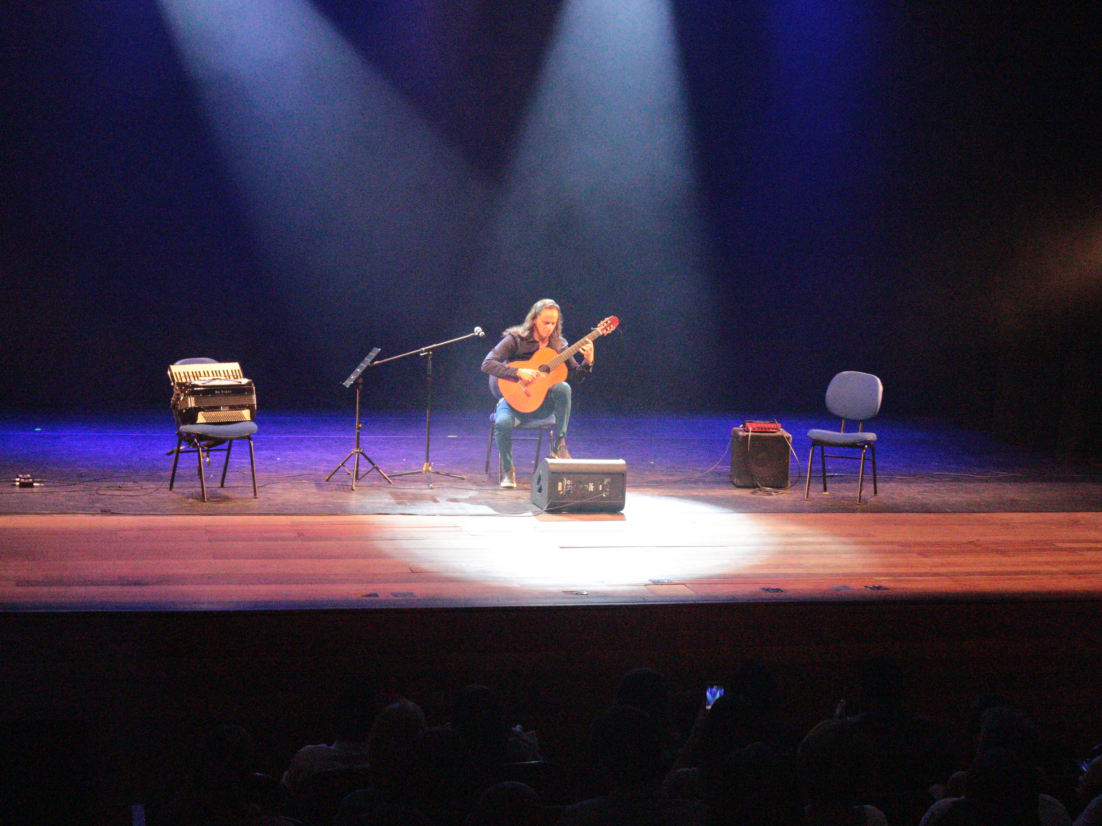 Cultura em Cena: Câmara aprova projeto que institui a Política Municipal de Valorização de Artistas Locais