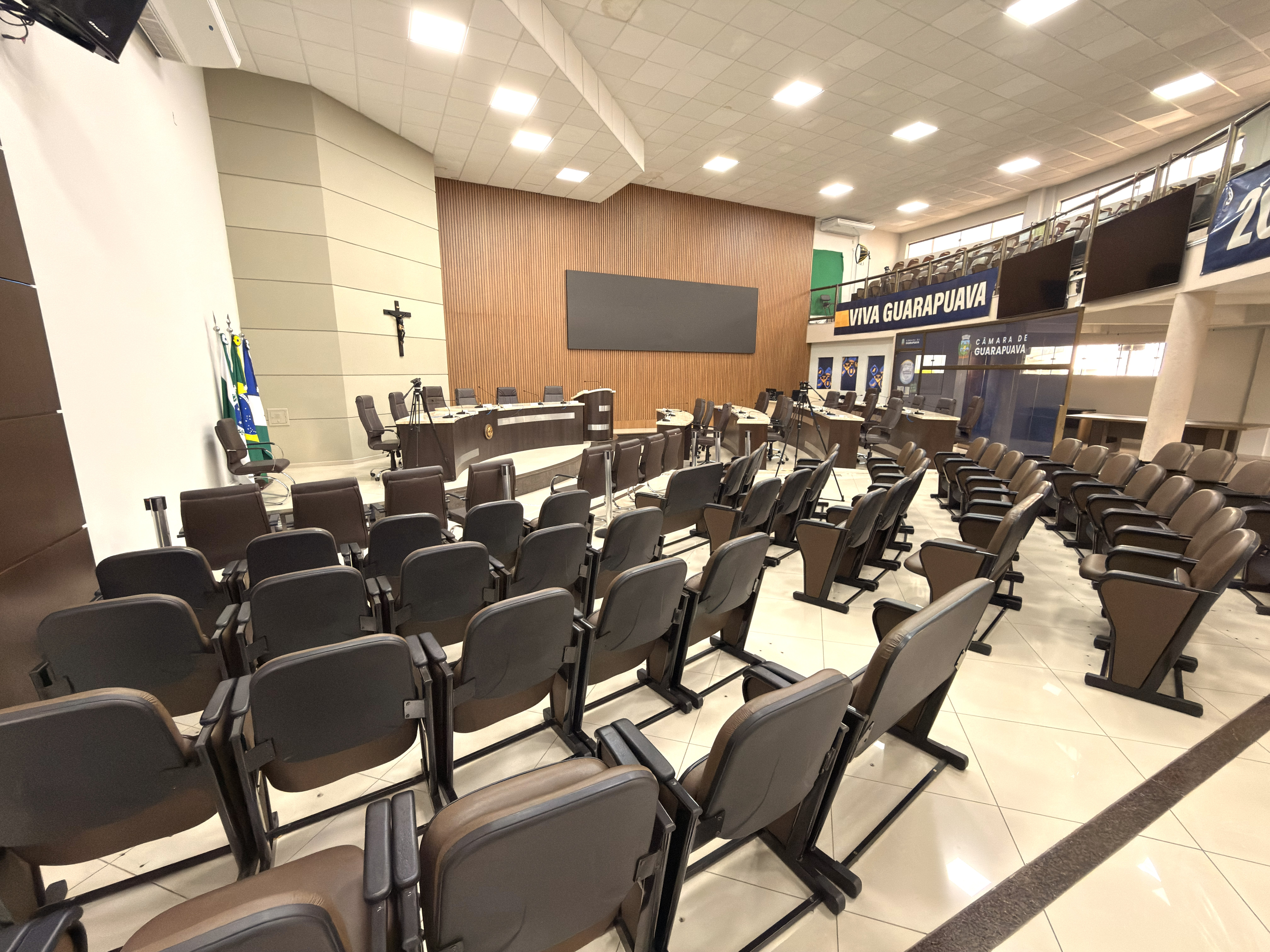 Do plenário ao sofá: conheça as formas de acompanhar a Câmara de Guarapuava