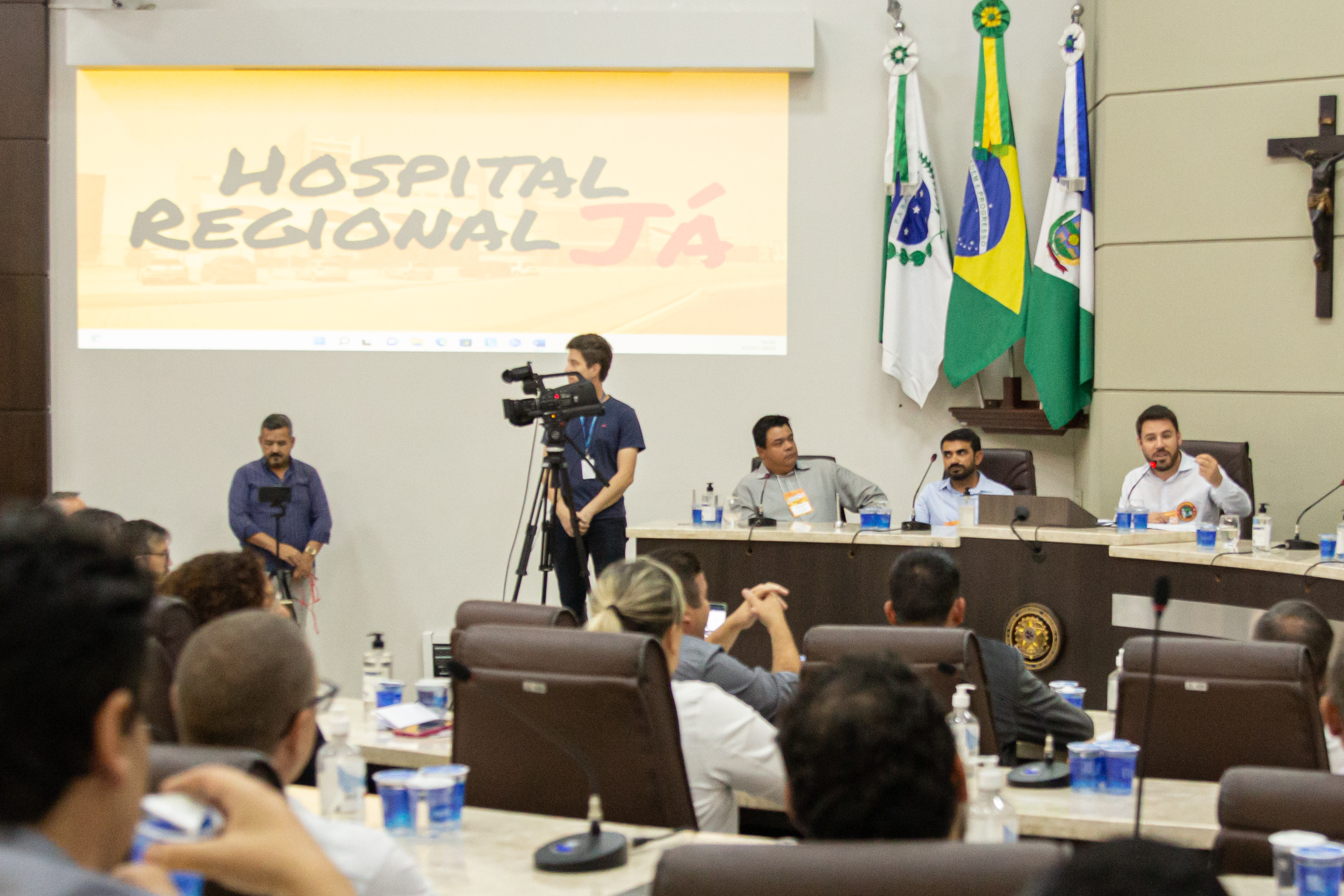 Hospital Regional Já - autoridades de toda a região se reúnem na Câmara de Guarapuava