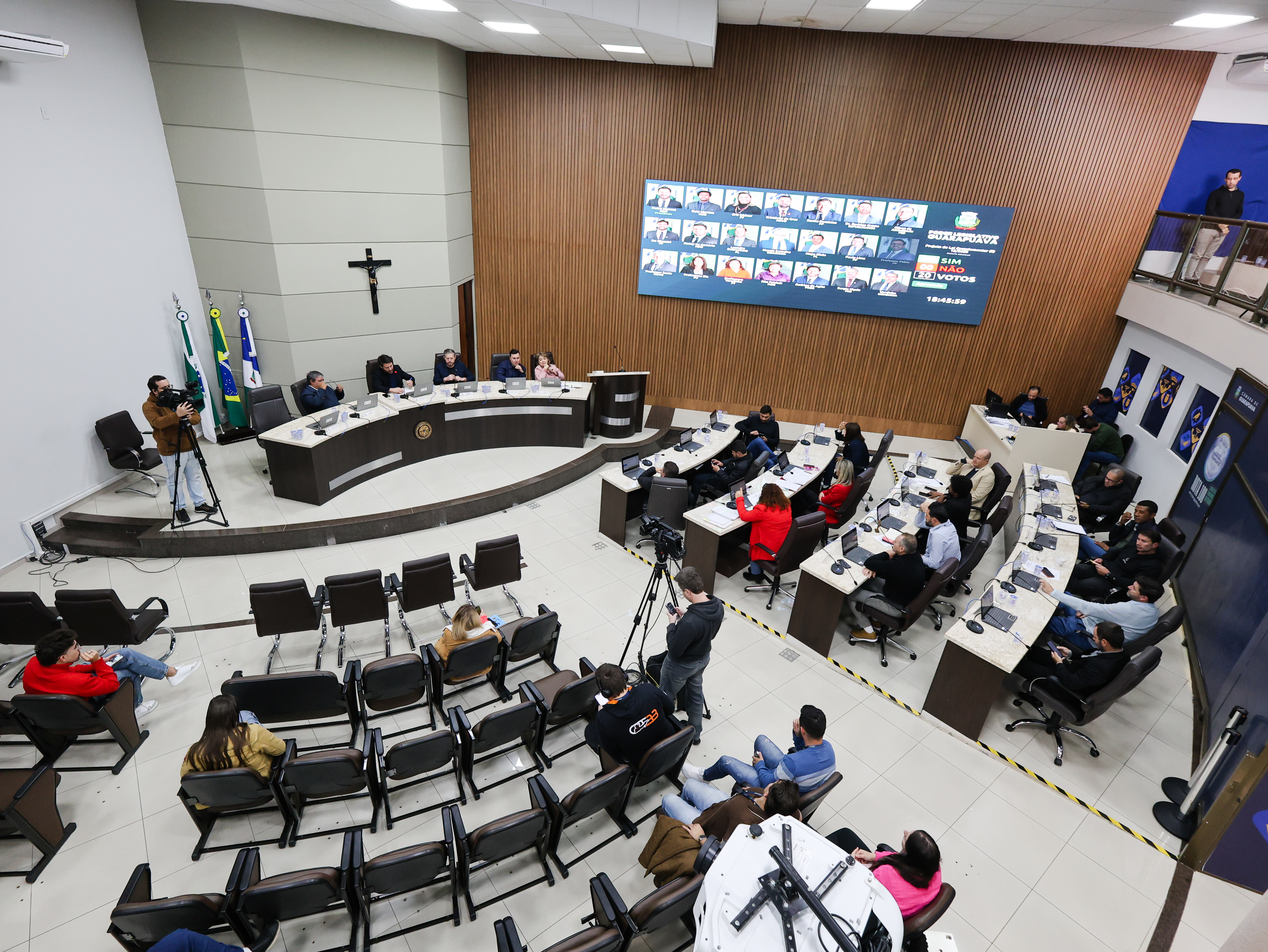 Plenário aprova proposta que cria programa de regularização de edificações 
