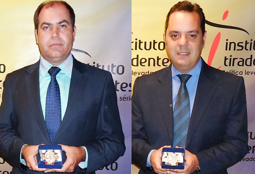 Vereadores condecorados com Medalha Tiradentes recebem homenagem em solenidade